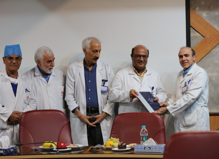 عکسهای ارتقا به دانشیاری دکتر اکبر نیک پژوه